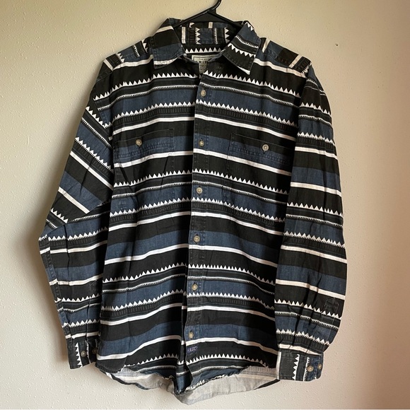 Arizona Jean Company Other - Arizona Jean Company Aztec Geometric Pattern Shirt